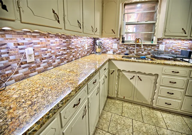 Photo 3 of Single family home for sale at 105 E Pecan St, Saint Jo, TX 76265 | MLS# 21386668 | Listing updated on 2026-09-21