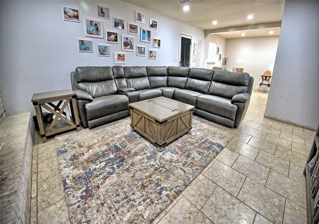 Photo 4 of Single family home for sale at 105 E Pecan St, Saint Jo, TX 76265 | MLS# 21386668 | Listing updated on 2026-09-21