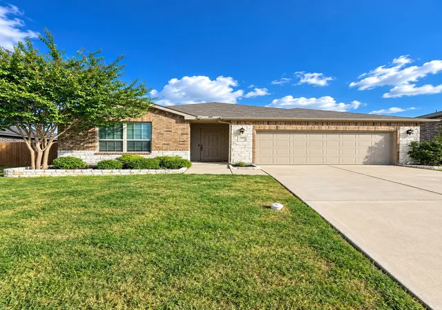Photo 2 of Single family home for sale at 2905 Firewheel St, Forney, TX 75126 | MLS# 21386243 | Listing updated on 2026-10-08