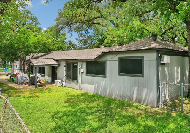 Single family home for sale at 7616 Osage Trl, Fort Worth, TX 76135 | MLS# 21386745