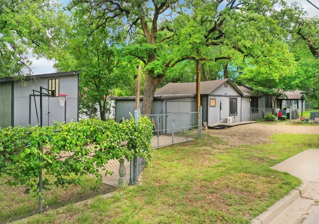 Photo 2 of Single family home for sale at 7616 Osage Trl, Fort Worth, TX 76135 | MLS# 21386745 | Listing updated on 2026-10-09