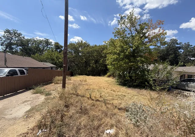 Photo 3 of Land for sale at 417 Bonnie View Rd, Dallas, TX 75203 | MLS# 21386726 | Listing updated on 2026-09-15