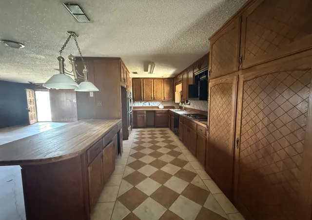 Photo 4 of Sale Pending at 319 County Rd 164, Eastland, TX 76448 | MLS# 21275736 | Listing updated on 2026-09-25
