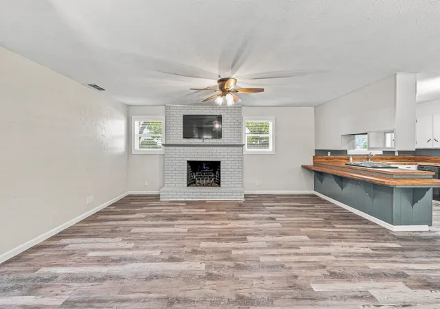 Photo 3 of Single family home for sale at 1490 County Rd 185, Stephenville, TX 76401 | MLS# 21385939 | Listing updated on 2026-09-15