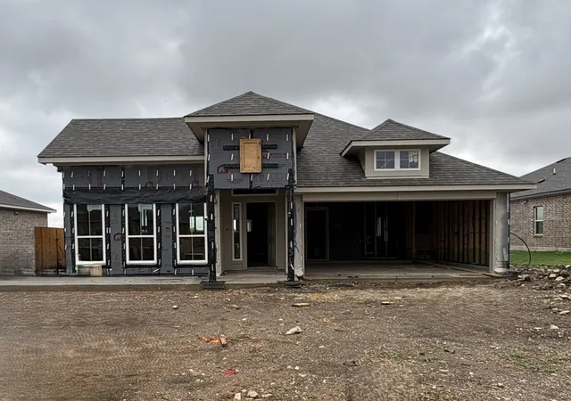 Single family home for sale at 11112 Undae Ct, Lorena, TX 76655 | MLS# 21386806