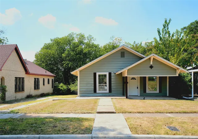 Photo 2 of Single family home for sale at 3012 Ryan Ave, Fort Worth, TX 76110 | MLS# 21386878 | Listing updated on 2026-09-15