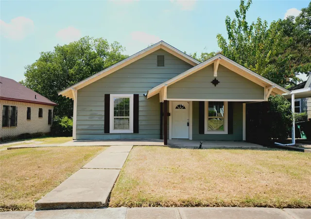 Photo 3 of Single family home for sale at 3012 Ryan Ave, Fort Worth, TX 76110 | MLS# 21386878 | Listing updated on 2026-09-15