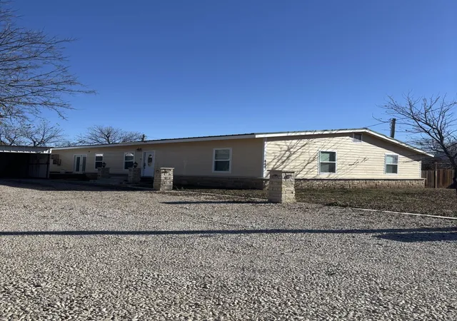 Single family home for sale at 441 Glesk, Albany, TX 76430 | MLS# 21386434