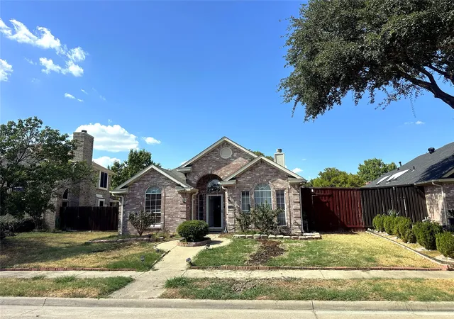 Photo 1 of Single family home for sale at 1518 Northampton Dr, Rowlett, TX 75089 | MLS# 21386970 | Listing updated on 2026-09-19