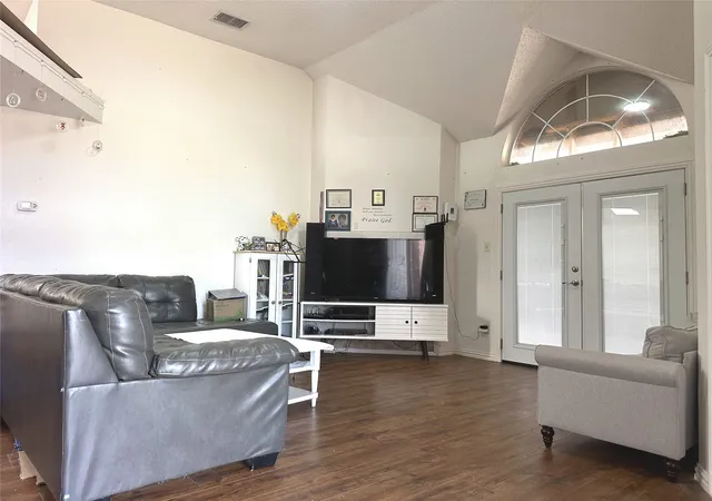 Photo 2 of Single family home for sale at 1518 Northampton Dr, Rowlett, TX 75089 | MLS# 21386970 | Listing updated on 2026-09-19