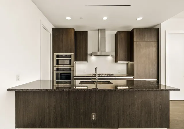 Photo 3 of Condo for sale at 3130 N Harwood St #2102, Dallas, TX 75201 | MLS# 21330753 | Listing updated on 2026-09-15