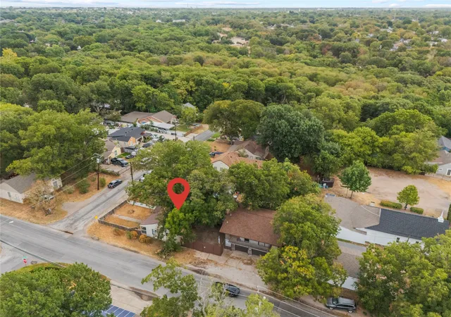 Photo 2 of Single family home for sale at 5800 Churchill Ave, Dallas, TX 75227 | MLS# 21387011 | Listing updated on 2026-10-05