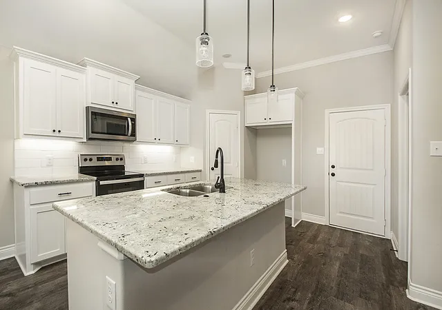 Photo 3 of Single family home for sale at 806 Ransom Way, Greenville, TX 75402 | MLS# 21383705 | Listing updated on 2026-10-03