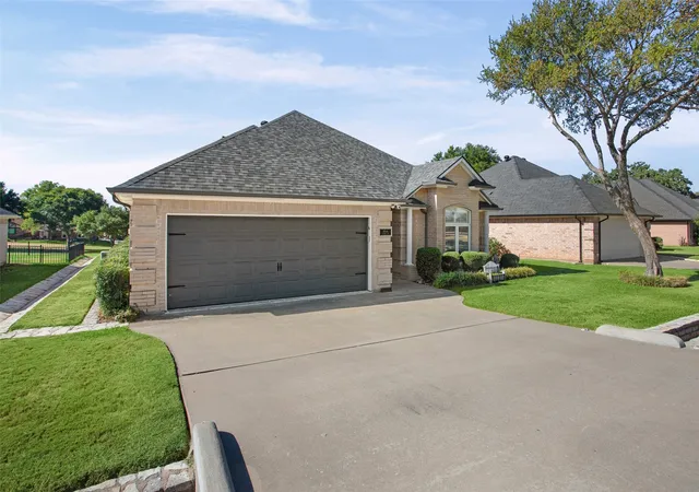 Photo 2 of Single family home for sale at 8606 Leisure Ln, Granbury, TX 76049 | MLS# 21386919 | Listing updated on 2026-09-27