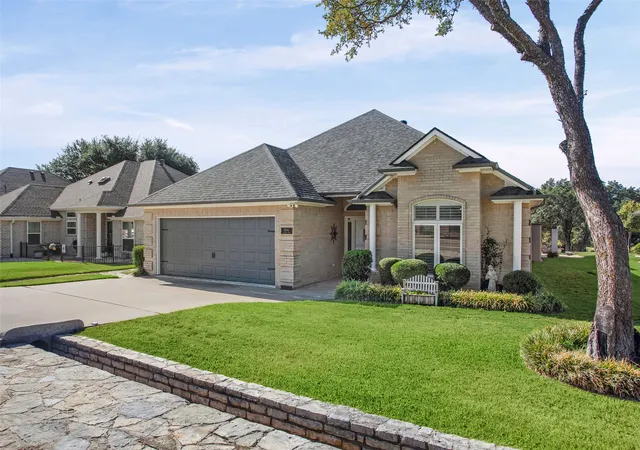 Photo 3 of Single family home for sale at 8606 Leisure Ln, Granbury, TX 76049 | MLS# 21386919 | Listing updated on 2026-09-27