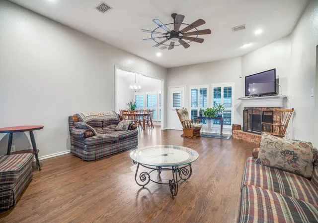 Photo 3 of Single family home for sale at 108 High Meadows Ct, Decatur, TX 76234 | MLS# 21386971 | Listing updated on 2026-10-06