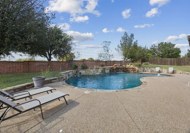 Photo 2 of Single family home for sale at 520 Unbridled Ln, Keller, TX 76248 | MLS# 21386886 | Listing updated on 2026-09-16