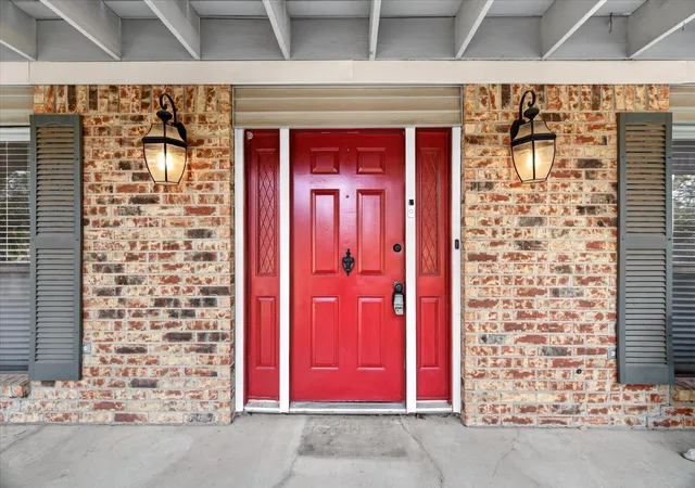 Photo 2 of Sale Pending at 448 Remuda Dr, Fort Worth, TX 76108 | MLS# 21386931 | Listing updated on 2026-09-28