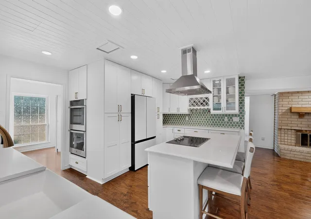 Photo 3 of Single family home for sale at 5057 S Colony Blvd, The Colony, TX 75056 | MLS# 21387069 | Listing updated on 2026-10-05