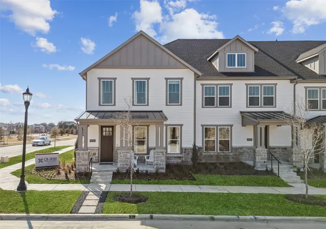 Photo 3 of Townhouse for sale at 9735 Speaker Dr, Frisco, TX 75035 | MLS# 21386424 | Listing updated on 2026-09-29