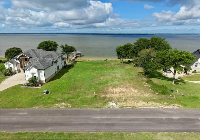Photo 3 of Land for sale at 0 Shoreline Dr, Kemp, TX 75143 | MLS# 21387126 | Listing updated on 2026-09-16