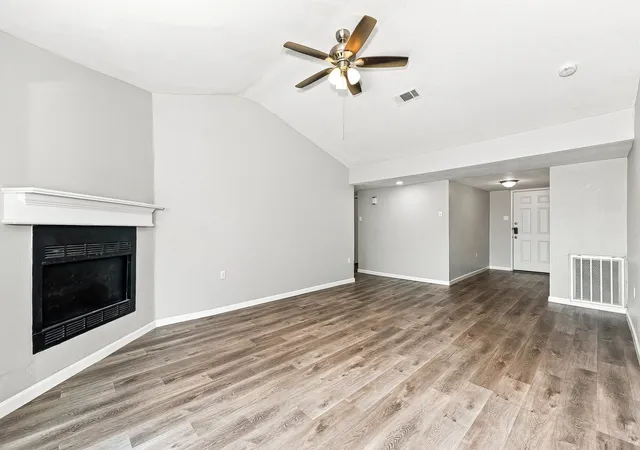 Photo 2 of Single family home for sale at 6213 Pine St, Rowlett, TX 75089 | MLS# 21383041 | Listing updated on 2026-10-02
