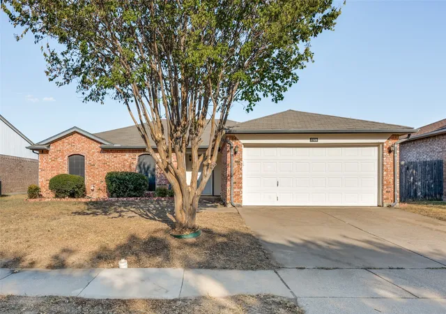 Single family home for sale at 7728 Liz Ln, Watauga, TX 76148 | MLS# 21386833