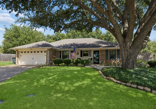 Photo 2 of Single family home for sale at 7416 Shady Holw Ct, North Richland Hills, TX 76182 | MLS# 21385983 | Listing updated on 2026-10-02