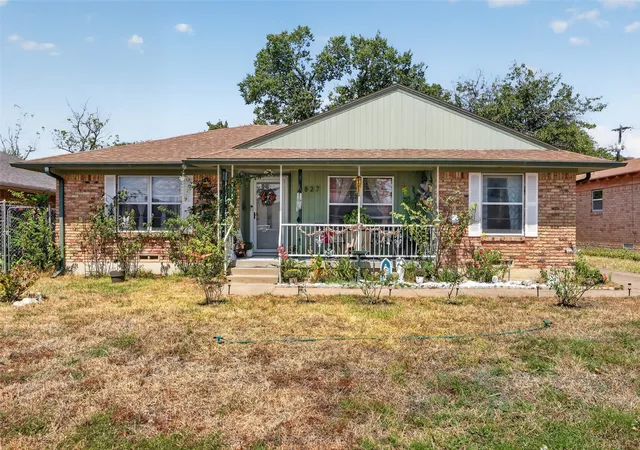 Photo 2 of Single family home for sale at 8827 Barclay St, Dallas, TX 75227 | MLS# 21382326 | Listing updated on 2026-09-28