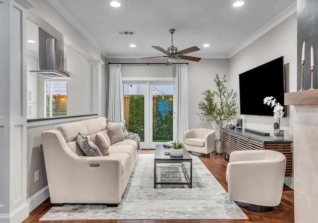 Photo 2 of Sale Pending at 4242 Travis St #102, Dallas, TX 75205 | MLS# 21366403 | Listing updated on 2026-10-07