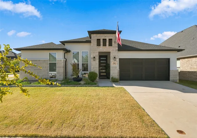 Photo 3 of Single family home for sale at 2901 Woodhill Way, Justin, TX 76247 | MLS# 21387170 | Listing updated on 2026-10-02
