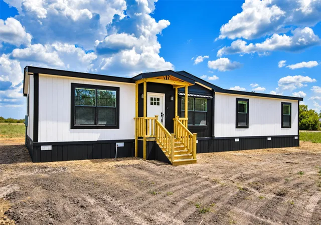 Photo 1 of Sale Pending at 2065 Vz County Rd 3908, Wills Point, TX 75169 | MLS# 21387288 | Listing updated on 2026-09-29
