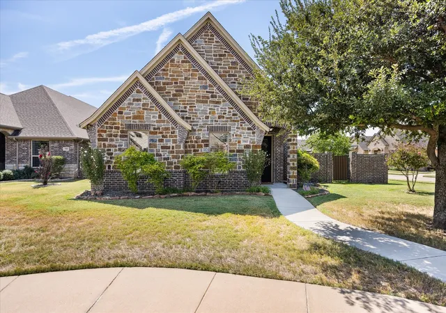 Photo 2 of Single family home for sale at 3503 Fountain Way, Granbury, TX 76049 | MLS# 21368280 | Listing updated on 2026-09-29
