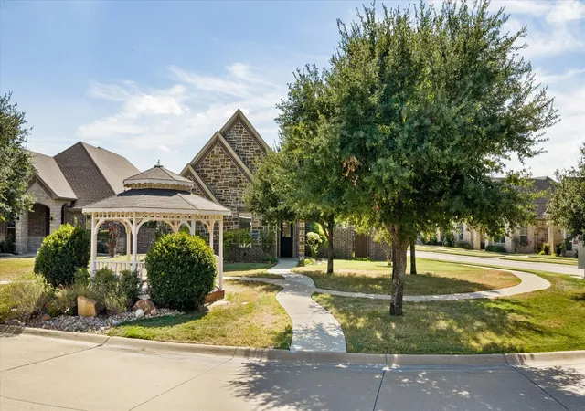Photo 3 of Single family home for sale at 3503 Fountain Way, Granbury, TX 76049 | MLS# 21368280 | Listing updated on 2026-09-29