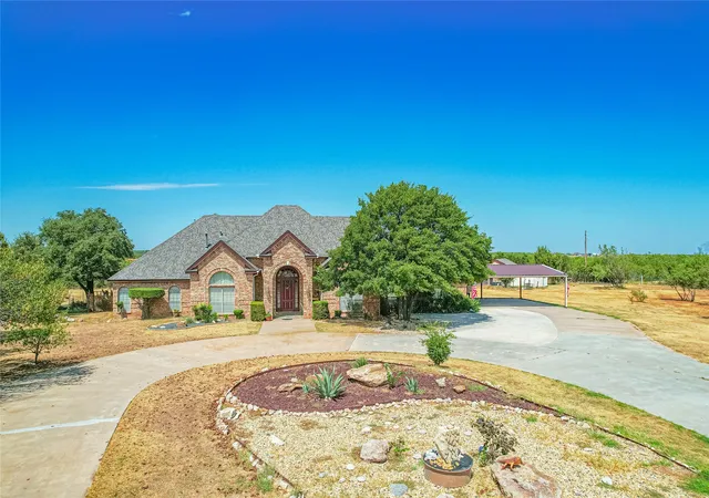 Photo 2 of Single family home for sale at 549 Country Pl S, Abilene, TX 79606 | MLS# 21387226 | Listing updated on 2026-09-19