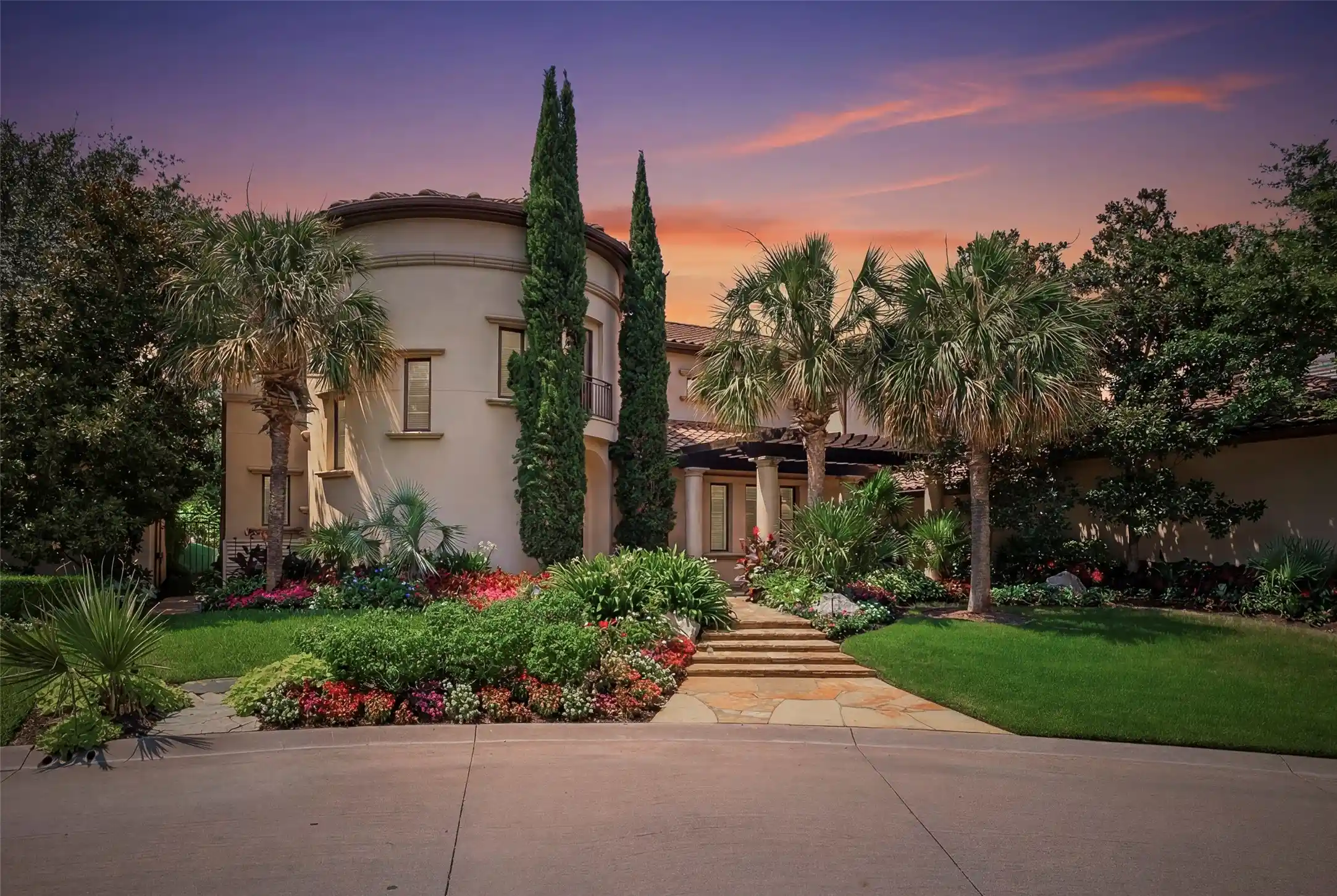 Photo 1 of Mansion for sale at 220 La Jolla Cvs, Fort Worth, TX 76114 | MLS# 21387002 | Listing updated on 2026-10-19