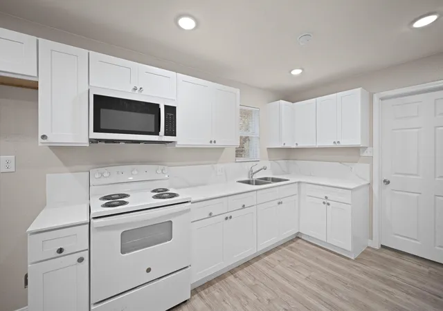 Photo 2 of Sale Pending at 2846 Maryland Ave, Dallas, TX 75216 | MLS# 21387337 | Listing updated on 2026-09-30