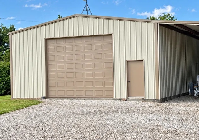 Photo 3 of Single family home for sale at 141 S Meadowbrook Dr, Pottsboro, TX 75076 | MLS# 21381021 | Listing updated on 2026-09-16