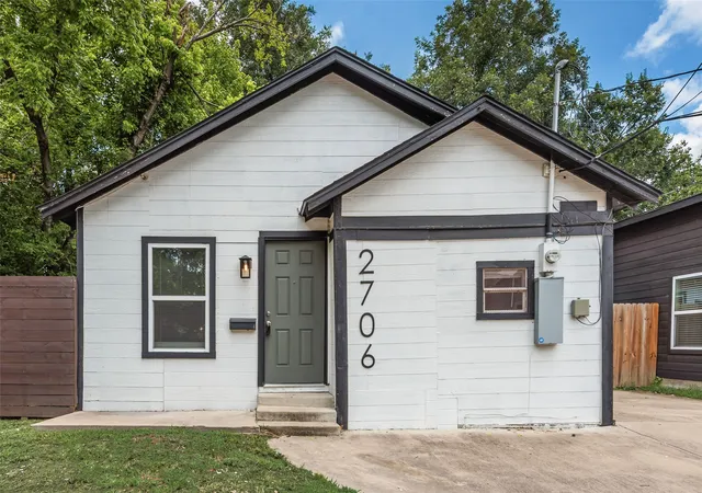 Photo 1 of Single family home for sale at 2706 Hector St, Dallas, TX 75210 | MLS# 21386747 | Listing updated on 2026-10-28
