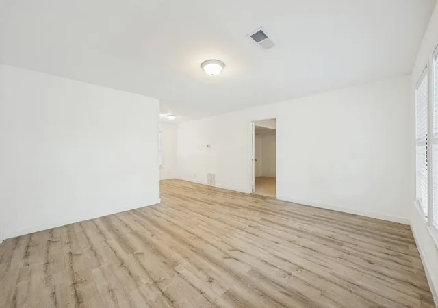 Photo 2 of Single family home for sale at 140 Edgefield Dr, Garland, TX 75040 | MLS# 21385970 | Listing updated on 2026-10-06