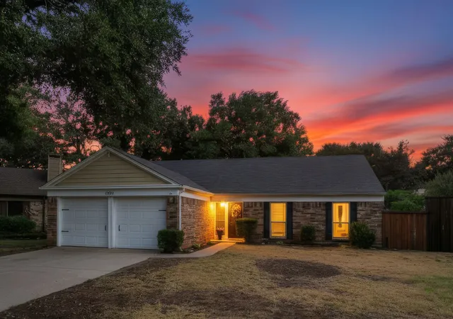 Photo 2 of Sale Pending at 4023 Willow Run, Flower Mound, TX 75028 | MLS# 21381744 | Listing updated on 2026-09-24