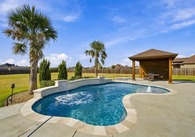 Photo 2 of Single family home for sale at 5620 Limestone Ln, Midlothian, TX 76065 | MLS# 21387136 | Listing updated on 2026-10-09
