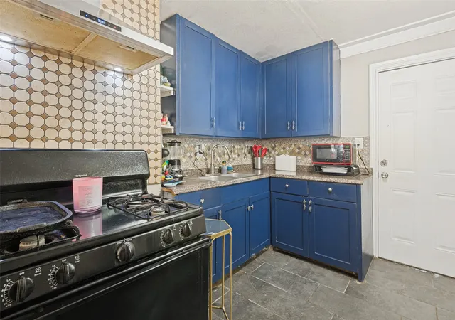 Photo 3 of Single family home for sale at 2421 Boyd St, Dallas, TX 75224 | MLS# 21379158 | Listing updated on 2026-09-23
