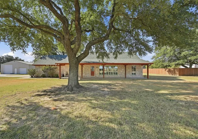 Single family home for sale at 212 Bobby Sam Ct, Collinsville, TX 76233 | MLS# 21382217