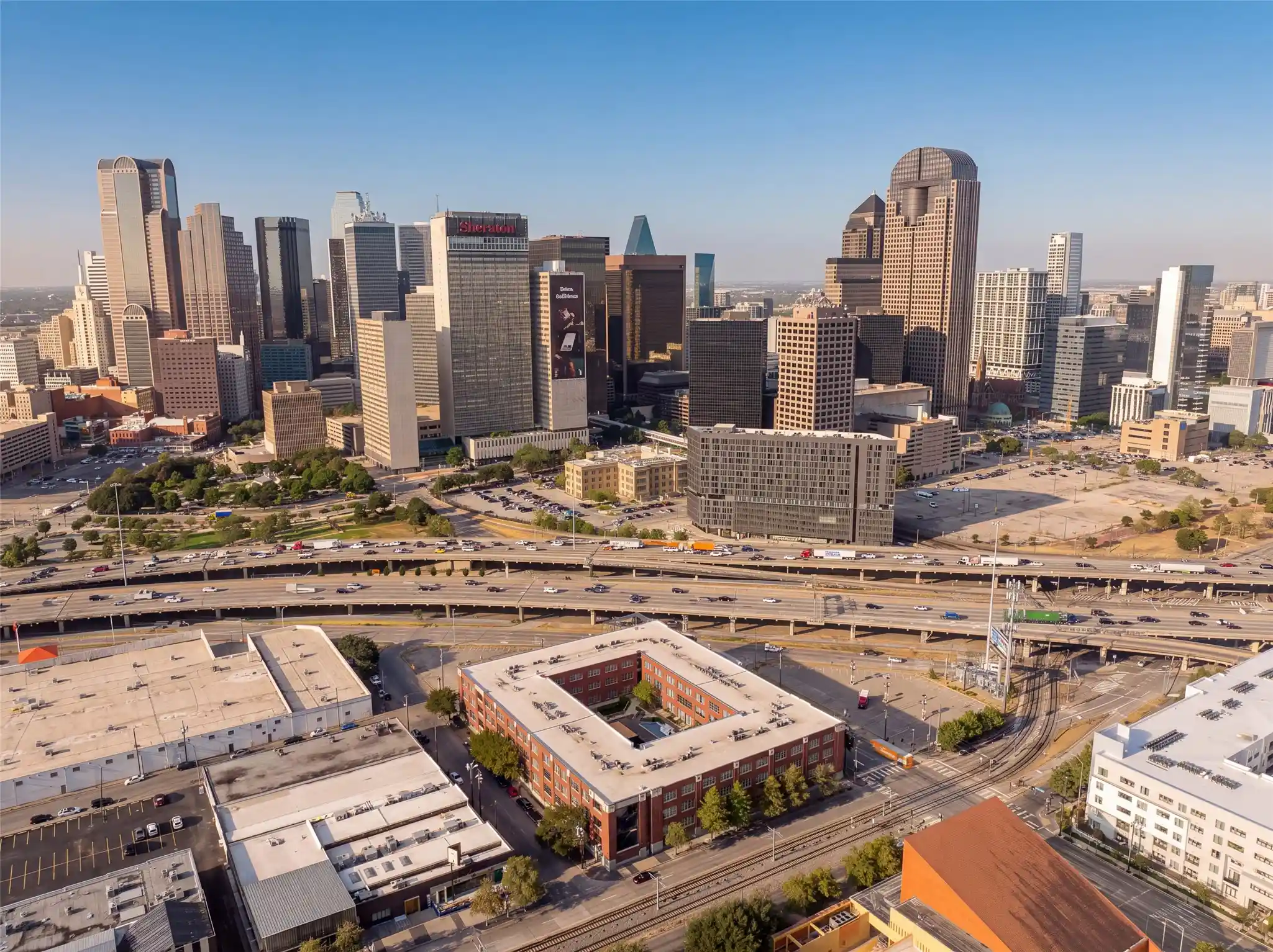 Listing Photo 2 - Condo for sale in 2502 Live Oak St located at 2502 Live Oak St, Dallas, TX 75204 - Unit #329