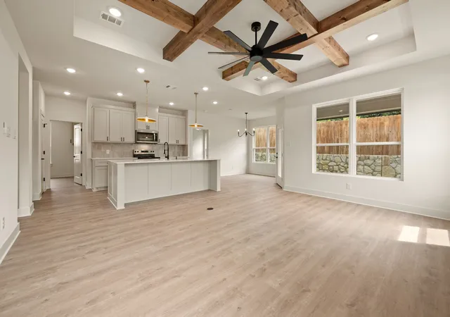 Photo 3 of Single family home for sale at 605 Mustang Trl, Granbury, TX 76049 | MLS# 21387199 | Listing updated on 2026-09-16