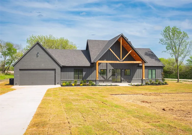 Photo 1 of Single family home for sale at 4863 County Rd 1098, Celeste, TX 75423 | MLS# 21387553 | Listing updated on 2026-09-16