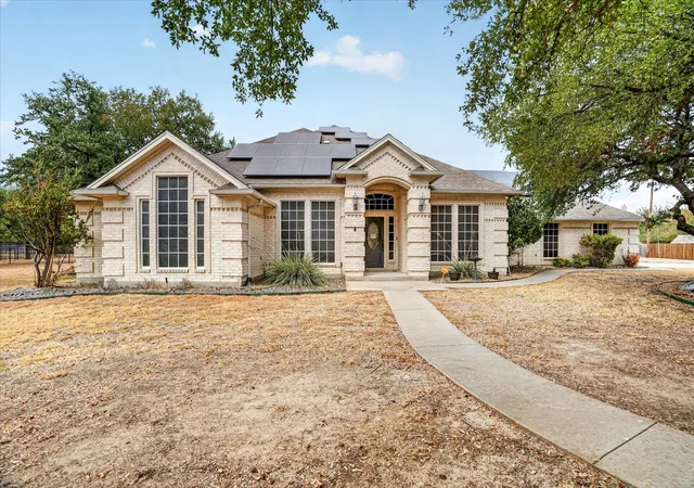 Photo 1 of Single family home for sale at 197 Deer Crk Dr, Aledo, TX 76008 | MLS# 21387354 | Listing updated on 2026-09-28