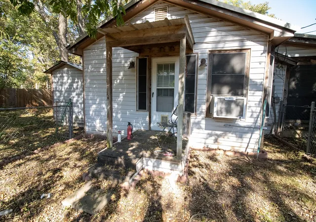 Photo 1 of Single family home for sale at 441 Lazy Acres Cir, Pottsboro, TX 75076 | MLS# 21387587 | Listing updated on 2026-09-28