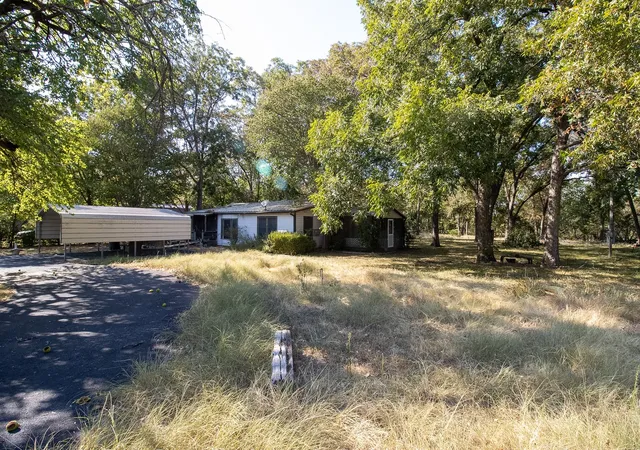 Photo 2 of Single family home for sale at 441 Lazy Acres Cir, Pottsboro, TX 75076 | MLS# 21387587 | Listing updated on 2026-09-28